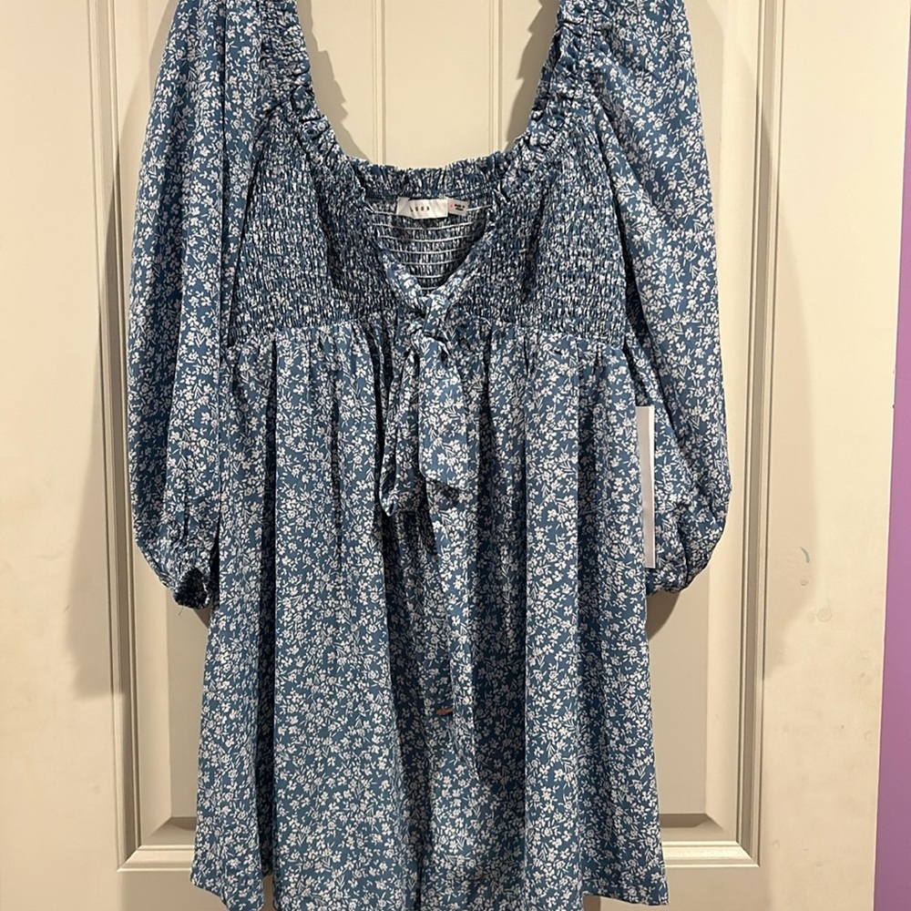 Blue Floral Boutique Ronper